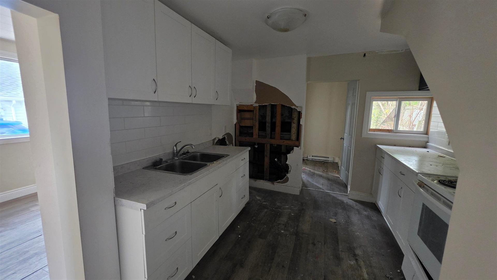 Photo 7 of 22 Manilla Terrace, Sault Ste Marie, Ward 2 — HOMEH