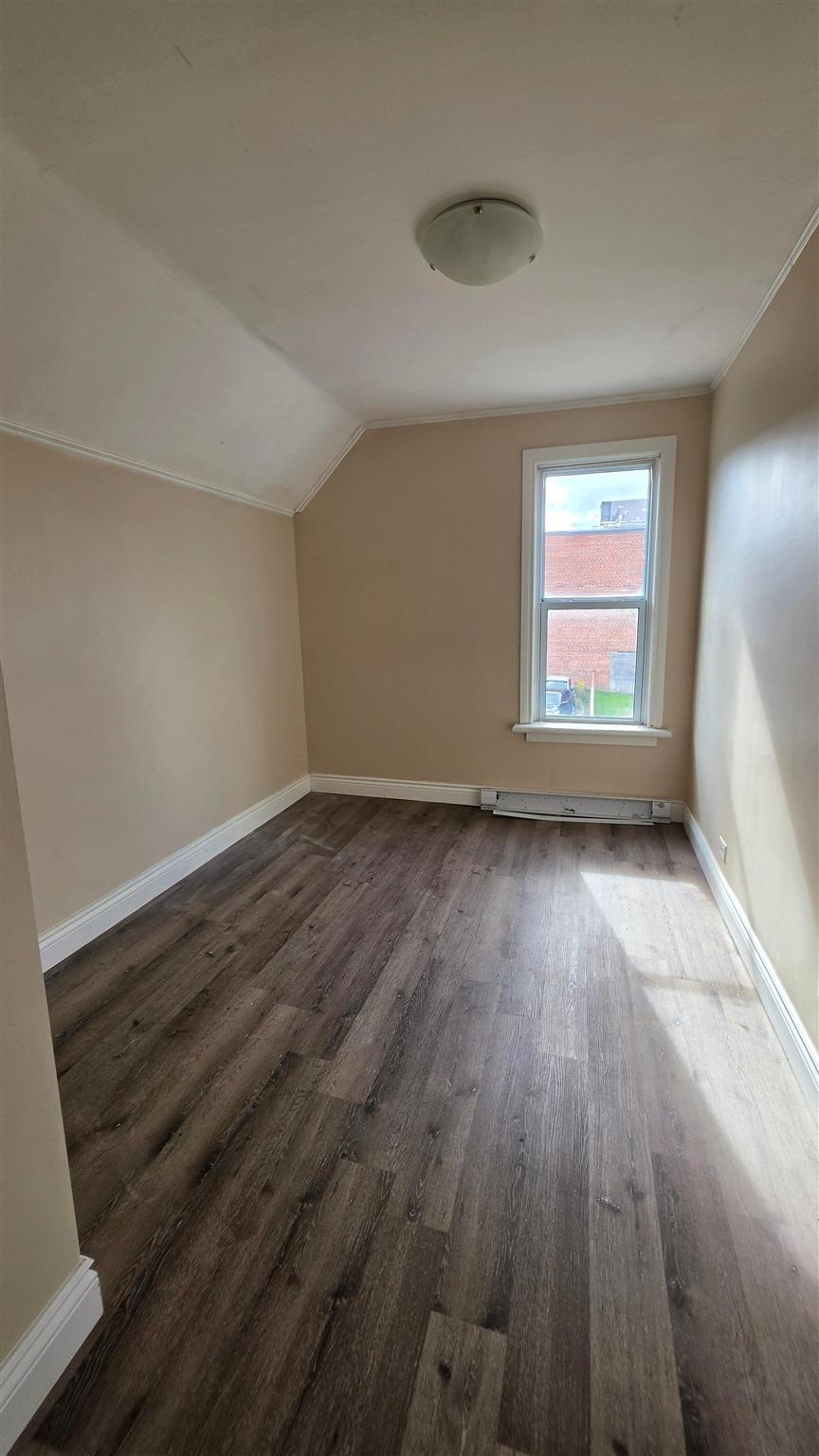 Photo 11 of 22 Manilla Terrace, Sault Ste Marie, Ward 2 — HOMEH