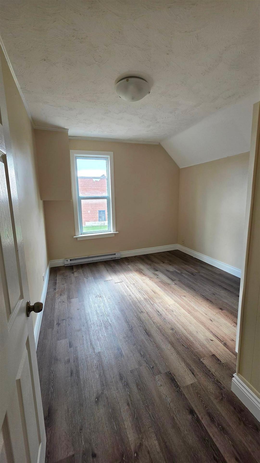Photo 12 of 22 Manilla Terrace, Sault Ste Marie, Ward 2 — HOMEH