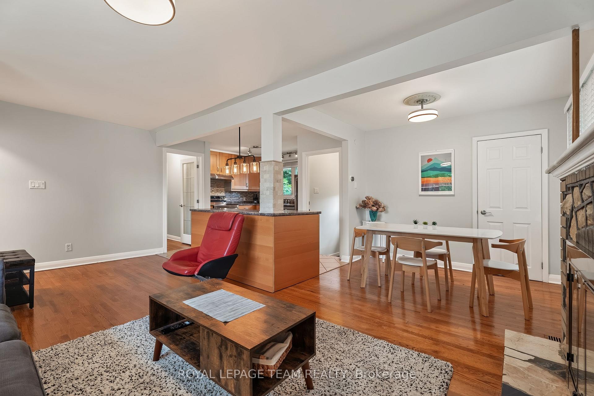 Photo 13 of 125 Norice Street, Ottawa, Meadowlands/Crestview — HOMEH