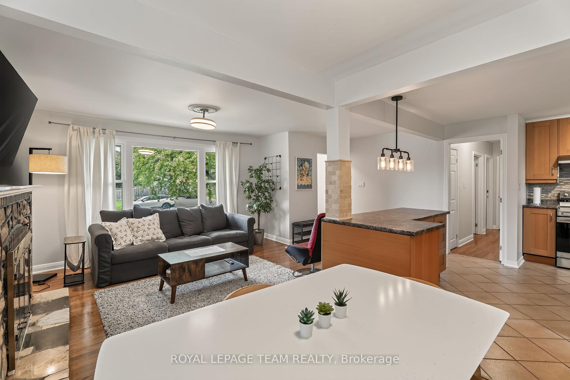 Photo 21 of 125 Norice Street, Ottawa, Meadowlands/Crestview — HOMEH