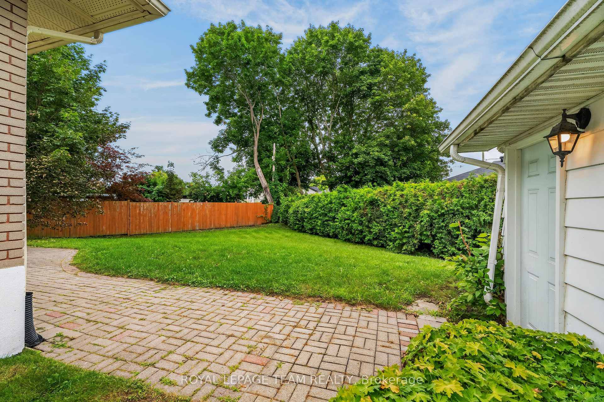 Photo 40 of 125 Norice Street, Ottawa, Meadowlands/Crestview — HOMEH