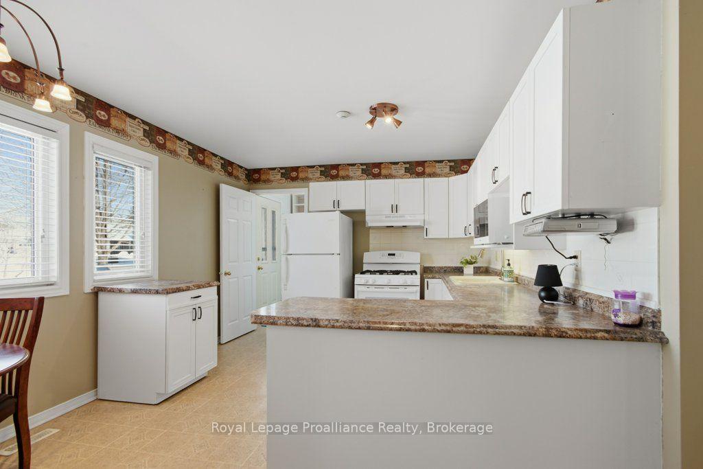 Photo 14 of 5 Cretney Drive, Prince Edward County, Wellington Ward — HOMEH