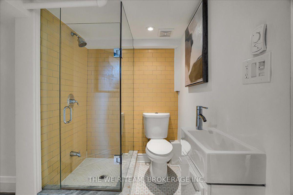 Photo 26 of 1394 Queen Street E, Toronto, Greenwood-Coxwell — HOMEH