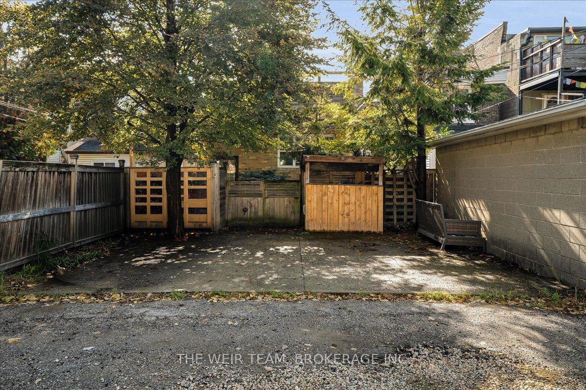 Photo 30 of 1394 Queen Street E, Toronto, Greenwood-Coxwell — HOMEH