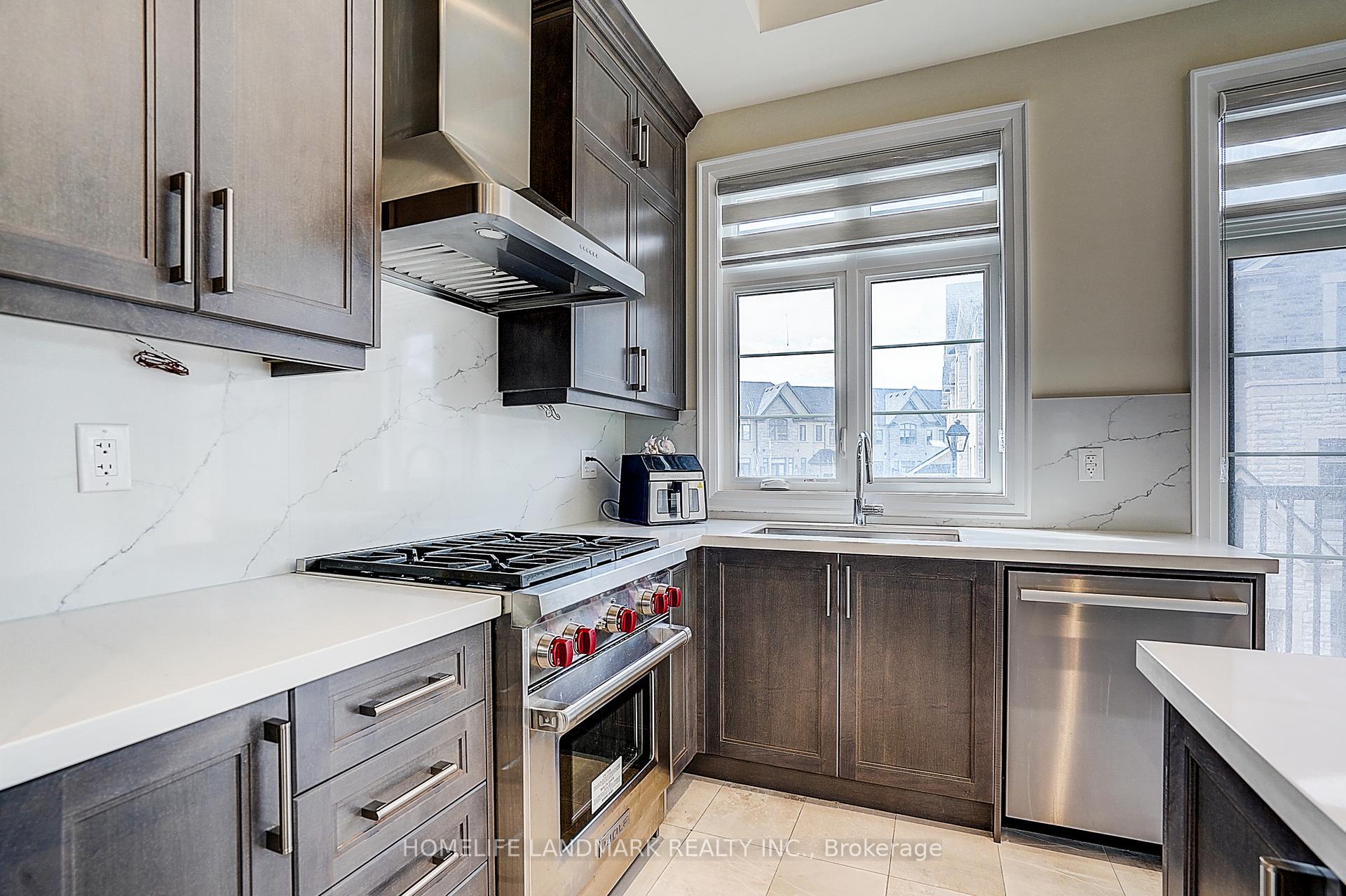 Photo 8 of 4263 Major Mackenzie Drive E, Markham, Angus Glen — HOMEH