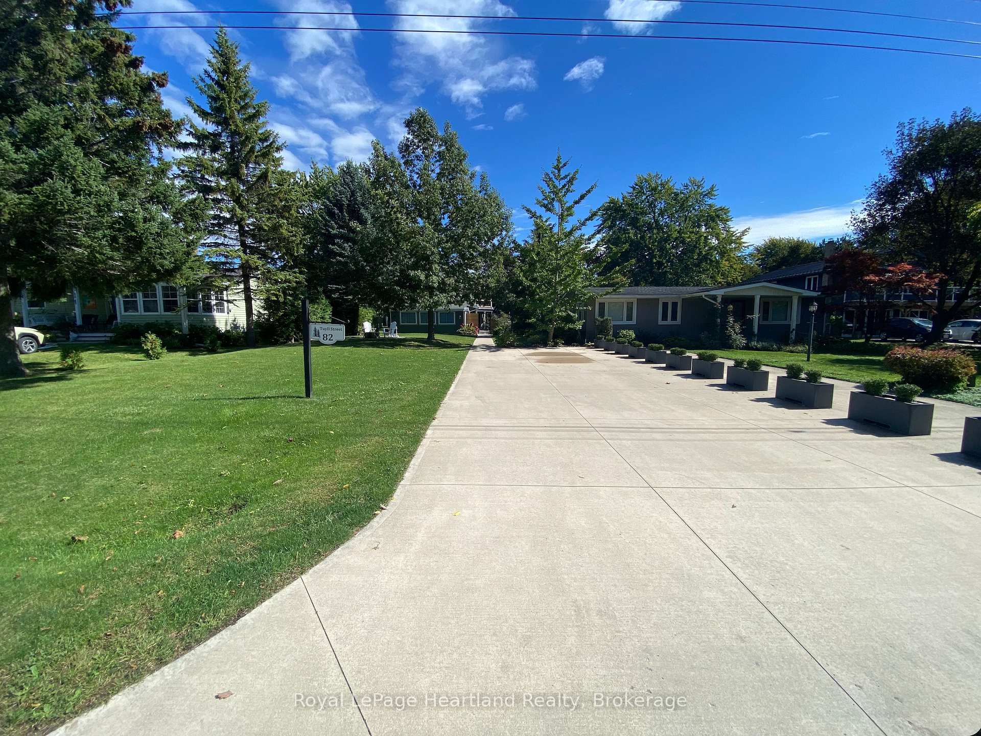 Photo 2 of 82 Tuyll Street, Bluewater, Bayfield — HOMEH