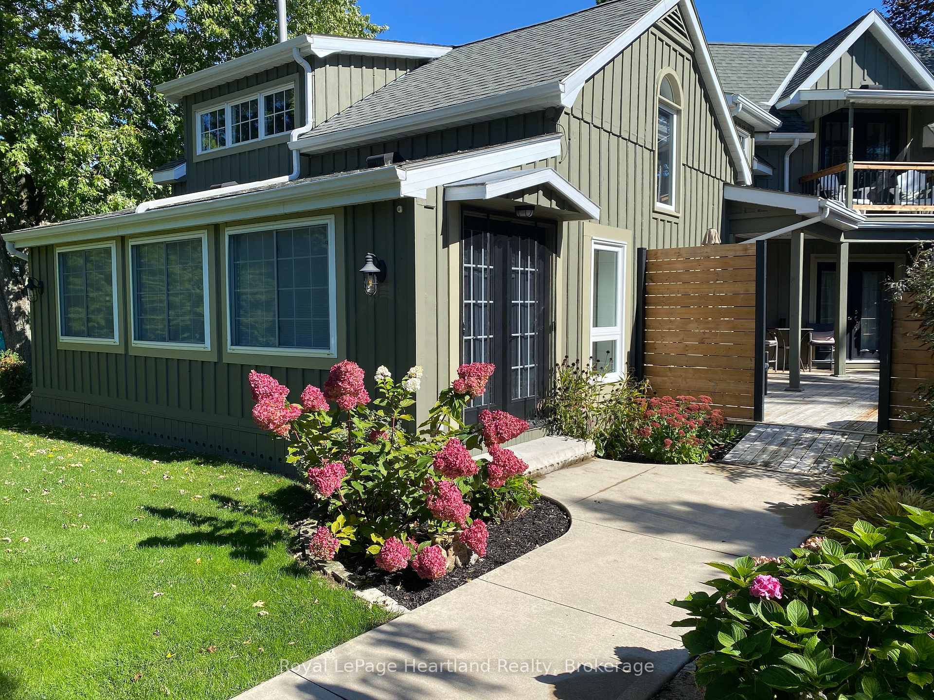 Photo 4 of 82 Tuyll Street, Bluewater, Bayfield — HOMEH