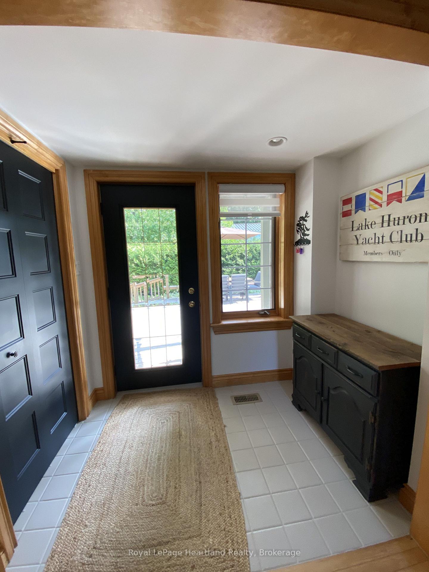 Photo 11 of 82 Tuyll Street, Bluewater, Bayfield — HOMEH