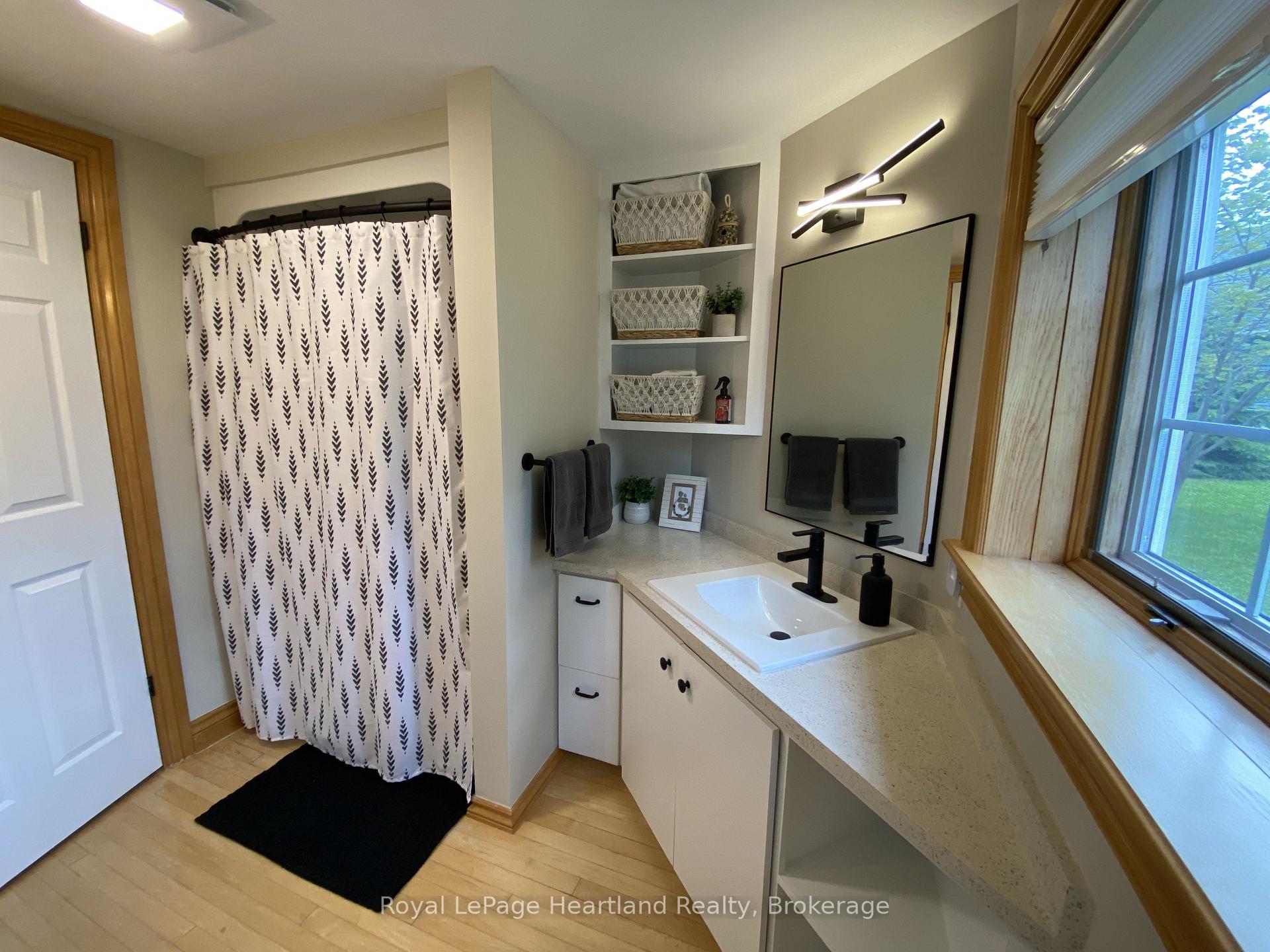 Photo 24 of 82 Tuyll Street, Bluewater, Bayfield — HOMEH