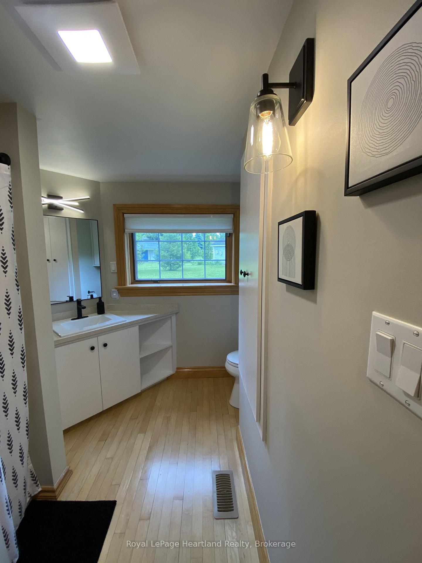 Photo 25 of 82 Tuyll Street, Bluewater, Bayfield — HOMEH