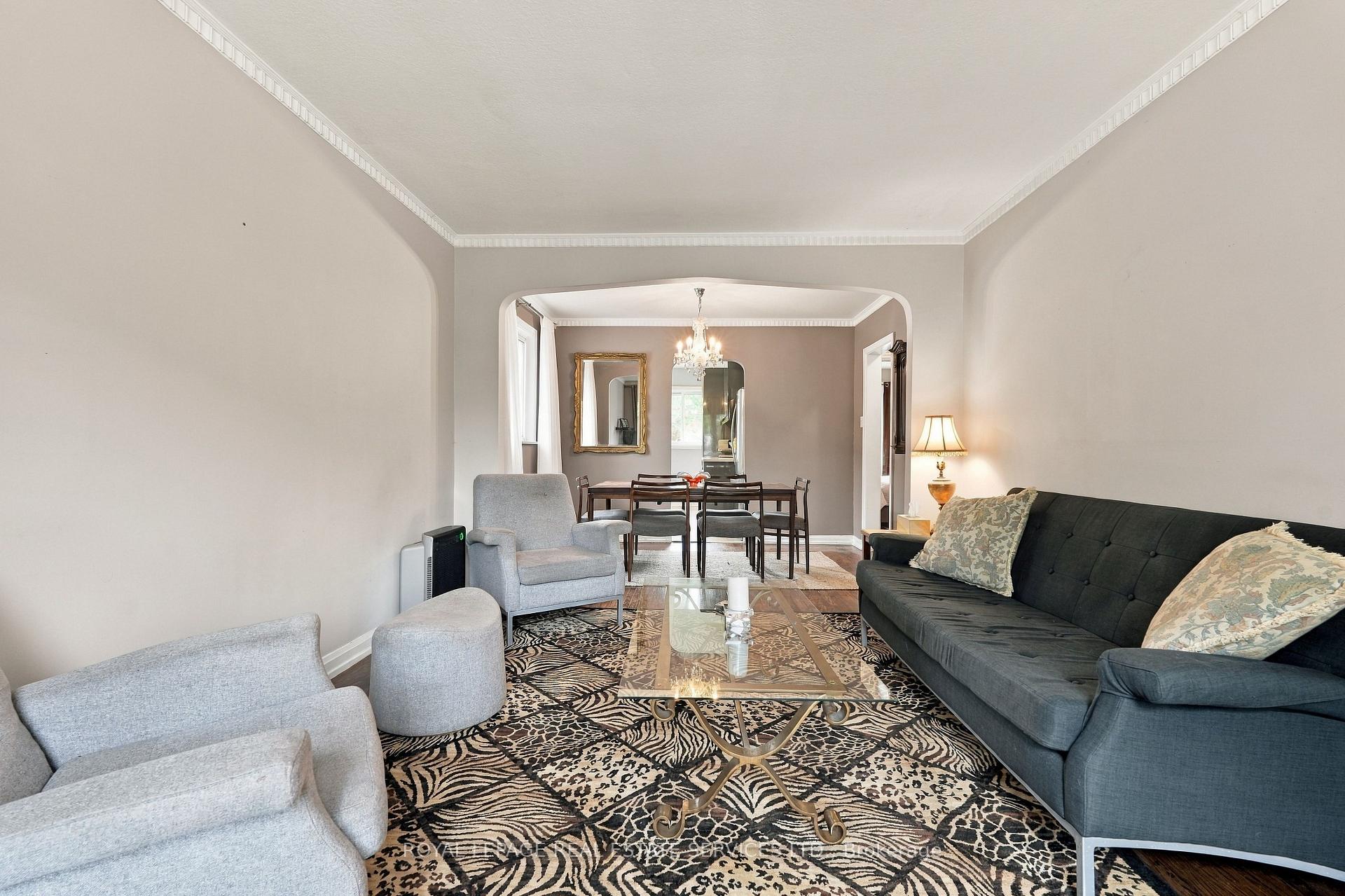 Photo 4 of 89 Yorkview Drive, Etobicoke, Stonegate-Queensway — HOMEH