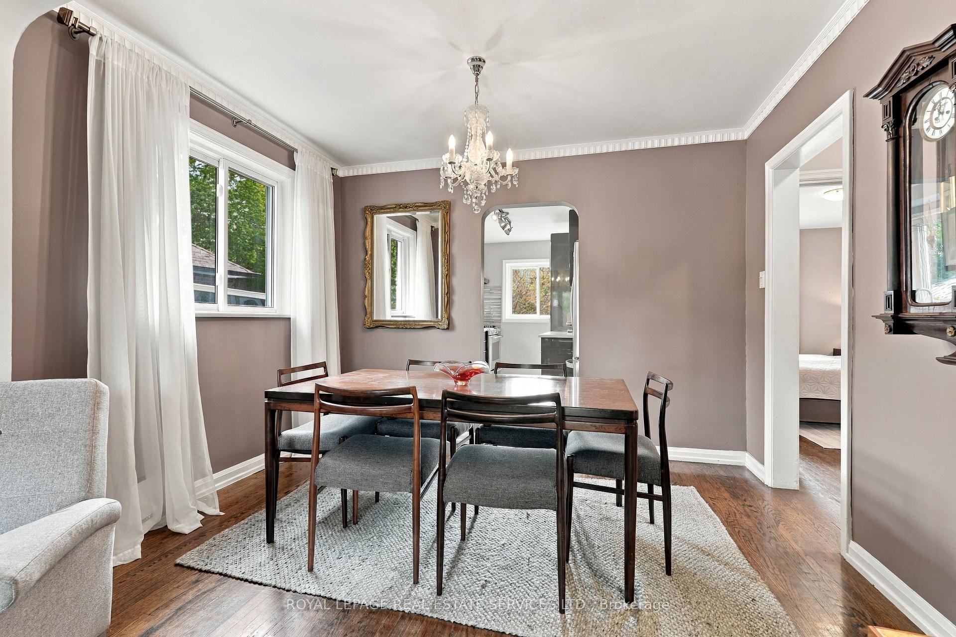 Photo 5 of 89 Yorkview Drive, Etobicoke, Stonegate-Queensway — HOMEH