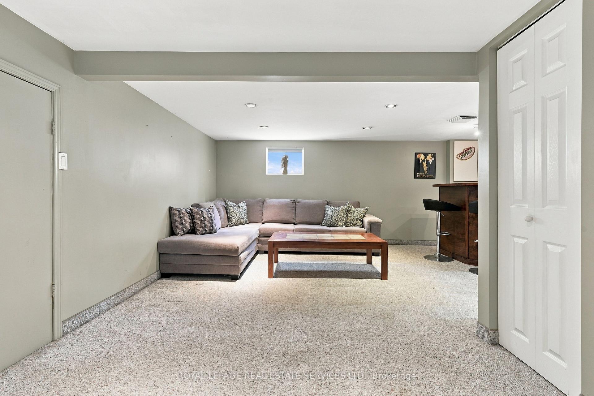 Photo 13 of 89 Yorkview Drive, Etobicoke, Stonegate-Queensway — HOMEH