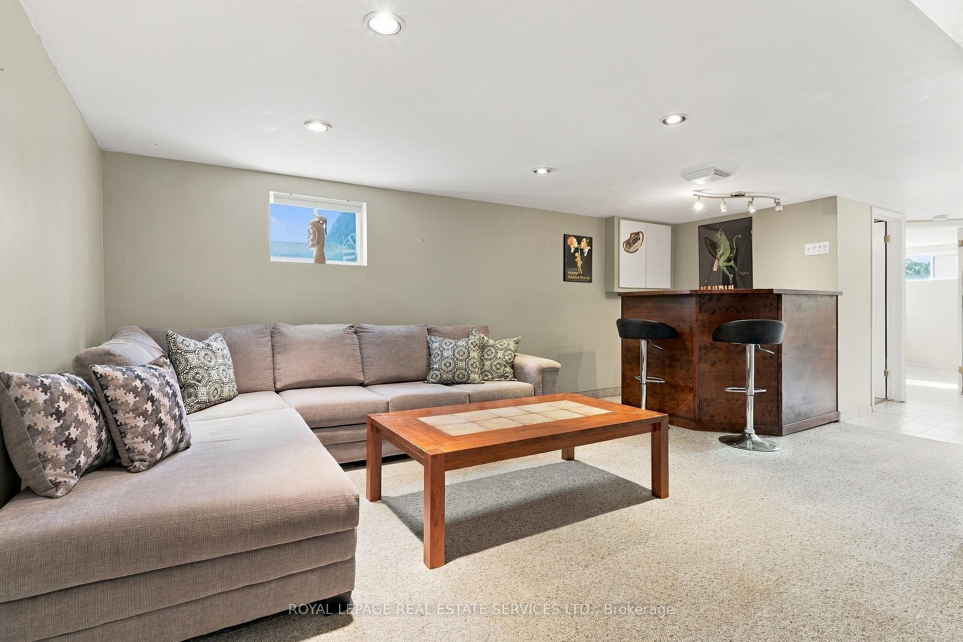 Photo 14 of 89 Yorkview Drive, Etobicoke, Stonegate-Queensway — HOMEH