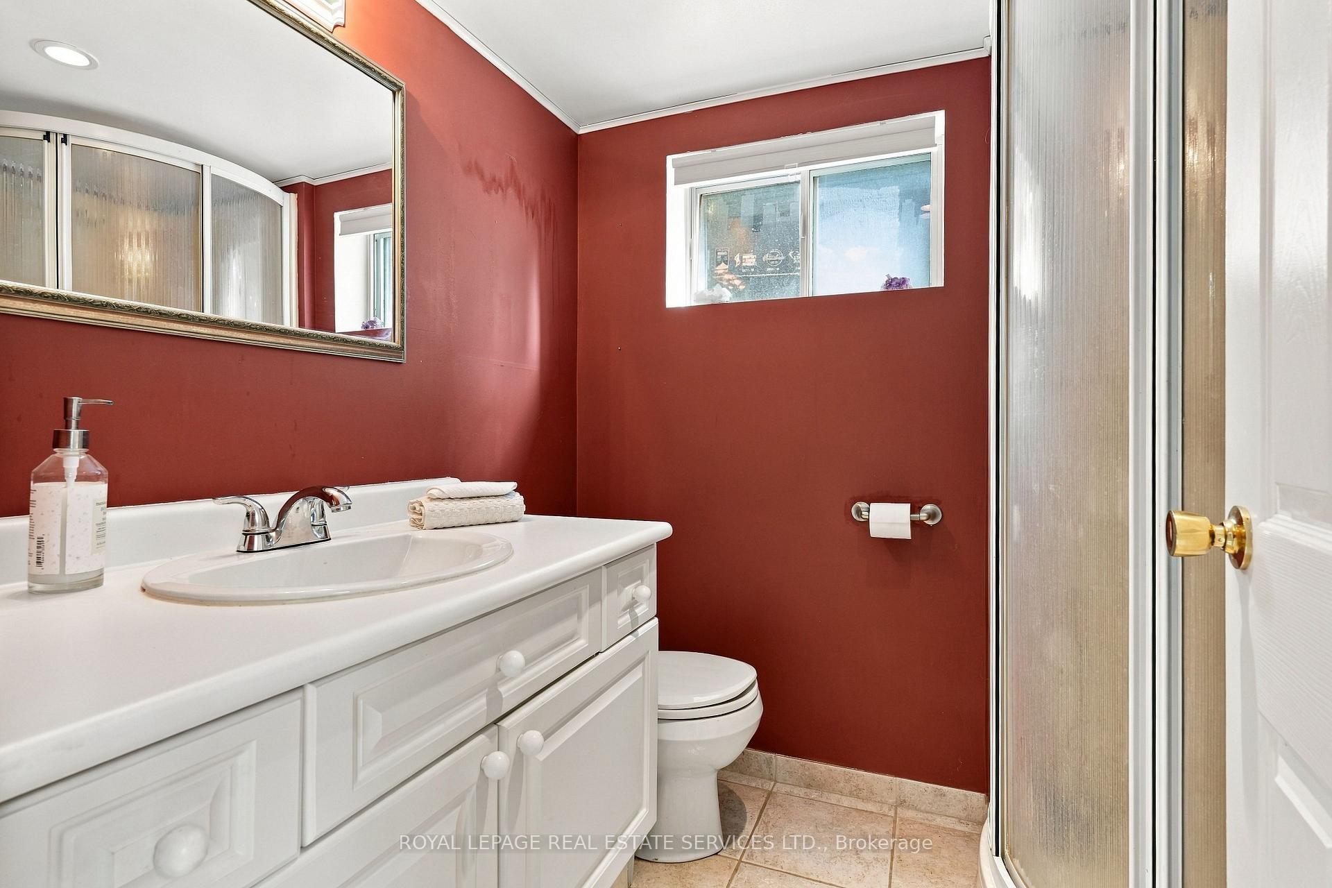 Photo 16 of 89 Yorkview Drive, Etobicoke, Stonegate-Queensway — HOMEH
