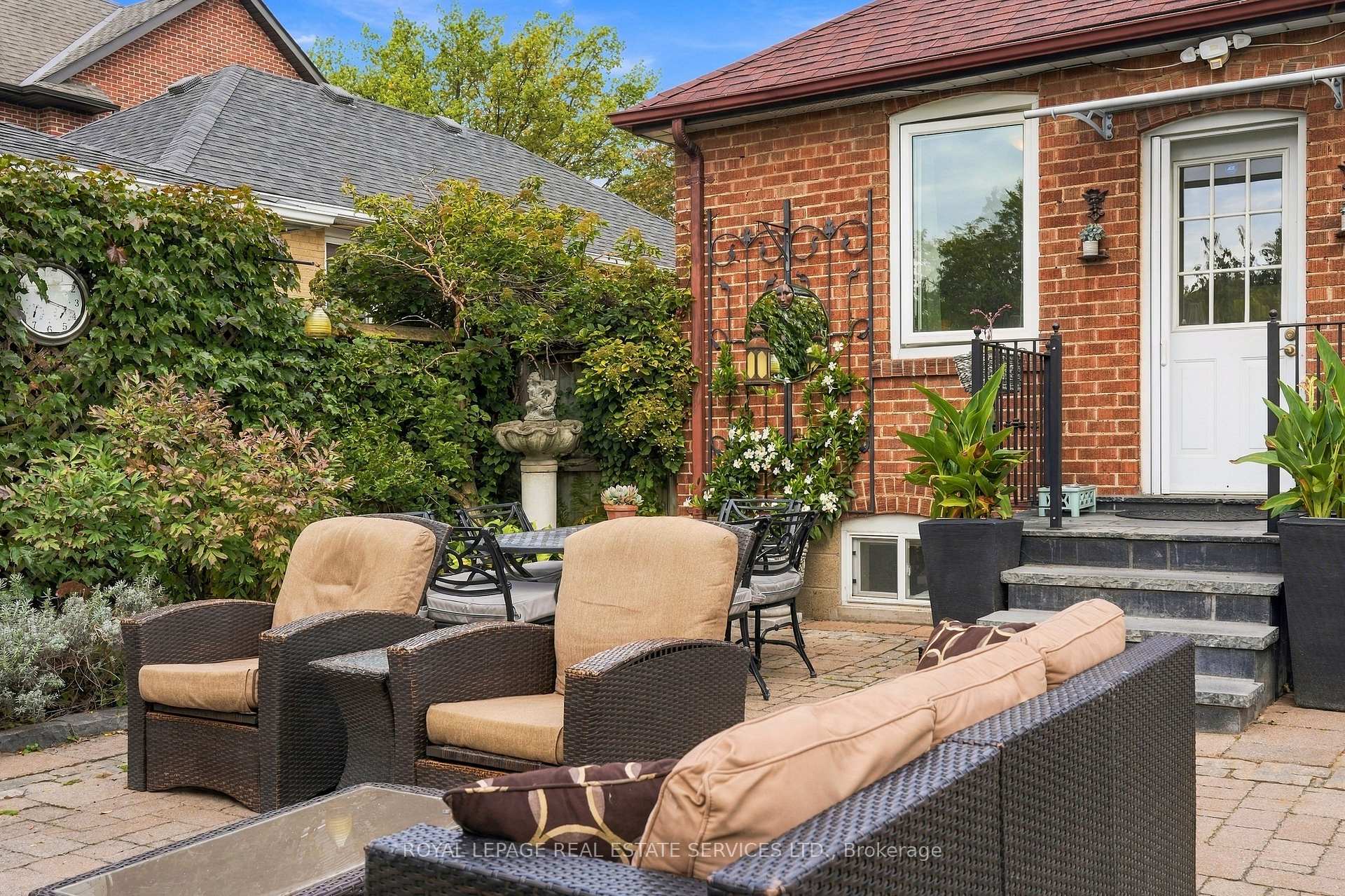 Photo 17 of 89 Yorkview Drive, Etobicoke, Stonegate-Queensway — HOMEH