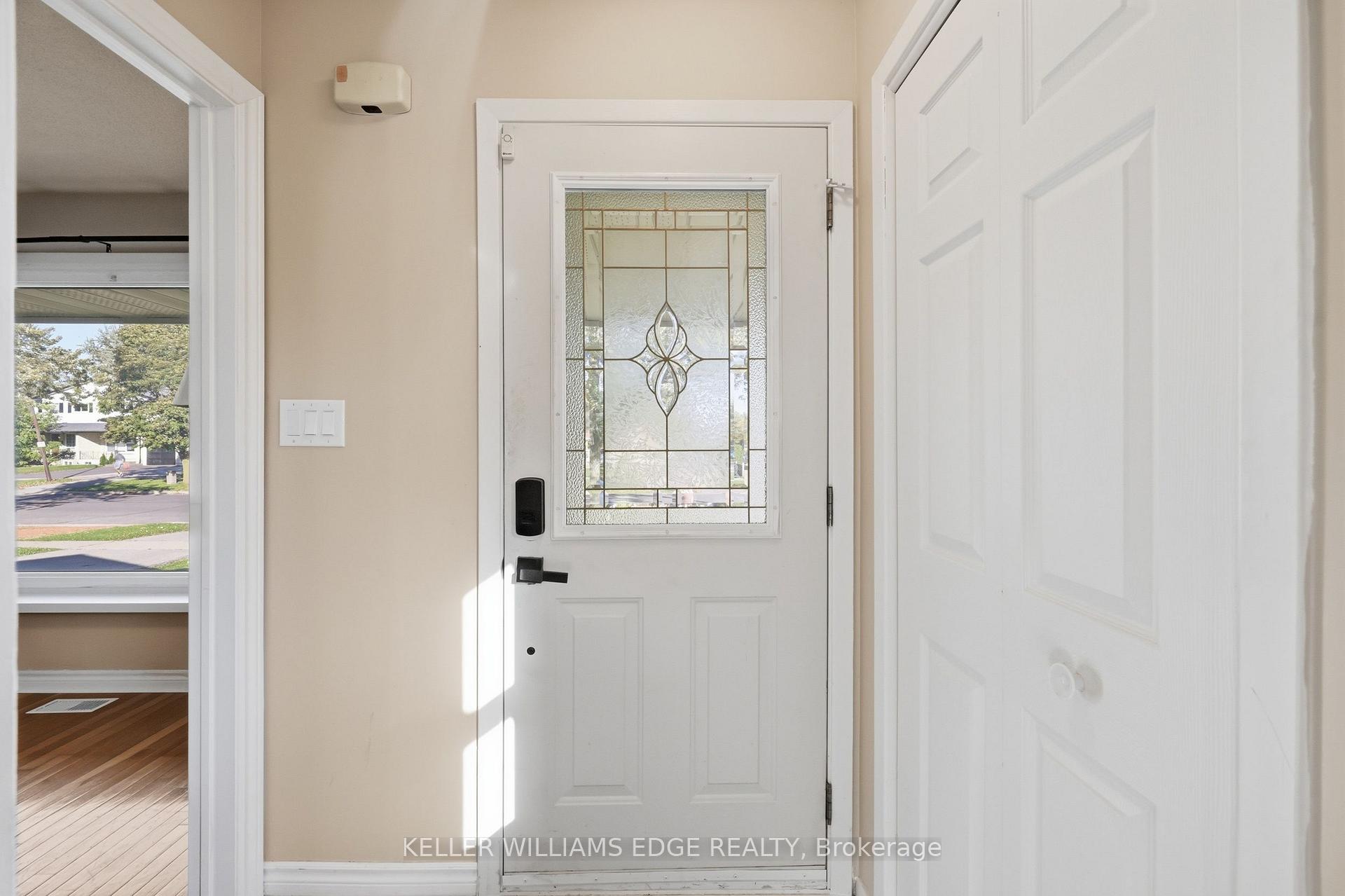 Photo 3 of 111 Tupper Drive, Thorold, Confederation Heights — HOMEH