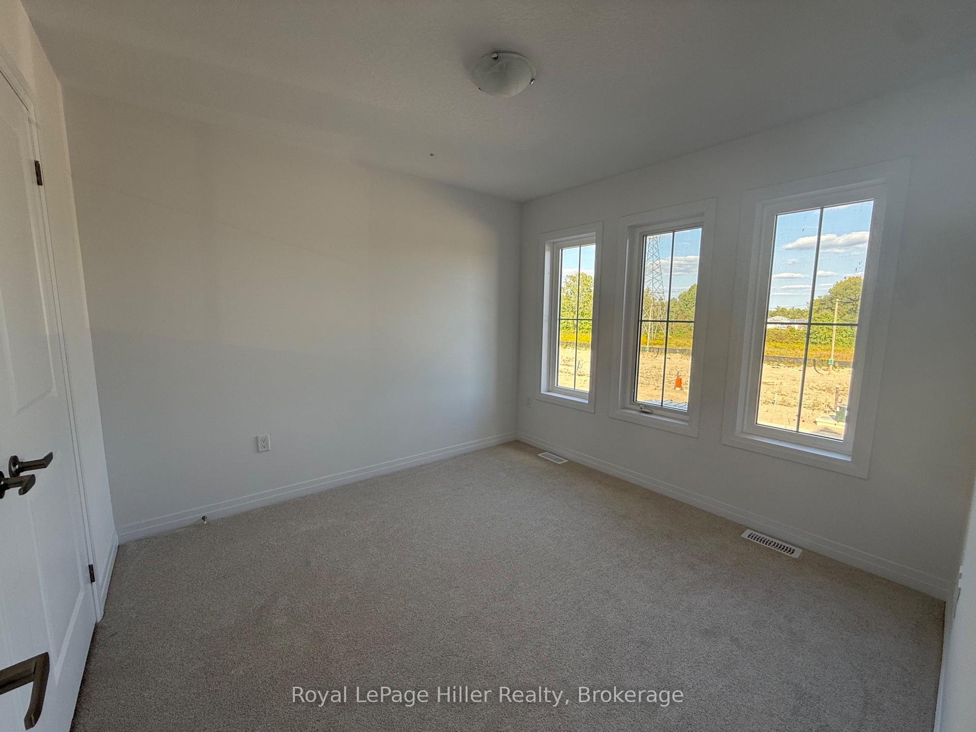 Photo 17 of 6 Poett Avenue, Stratford — HOMEH