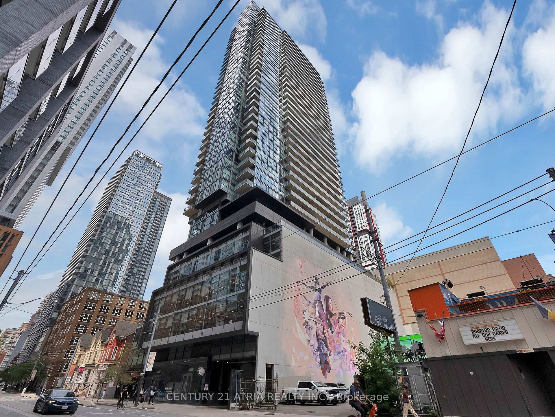 Photo 2 of Unit 2109, 290 Adelaide Street W, Toronto, Waterfront Communities — HOMEH