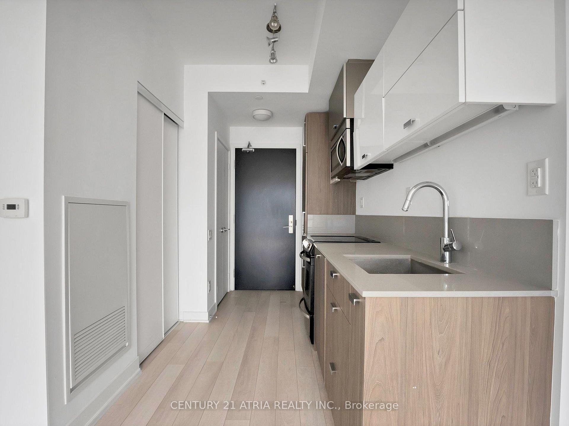 Photo 6 of Unit 2109, 290 Adelaide Street W, Toronto, Waterfront Communities — HOMEH