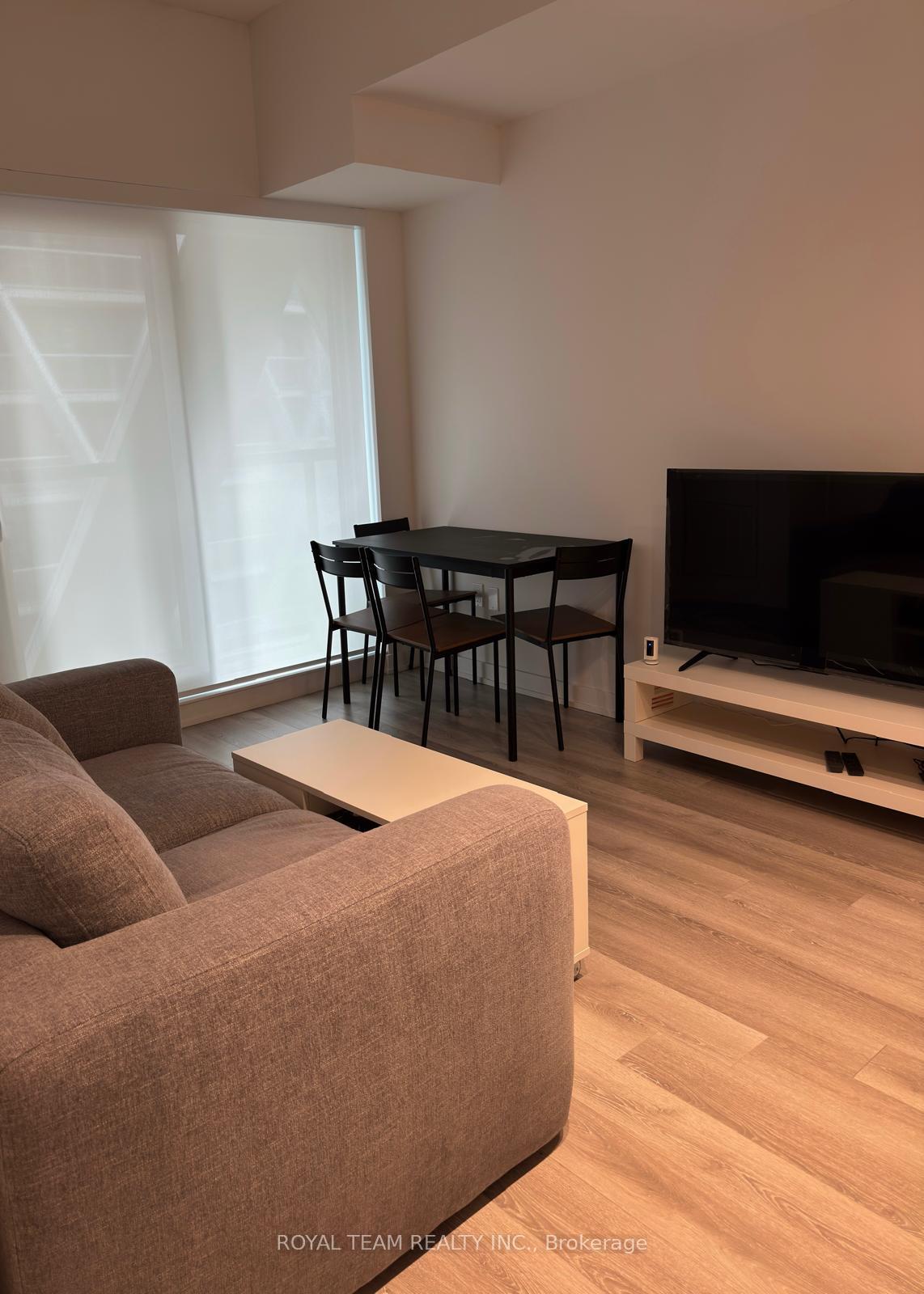 Photo 3 of Unit 1406, 238 Simcoe Street W, Toronto, Kensington-Chinatown — HOMEH