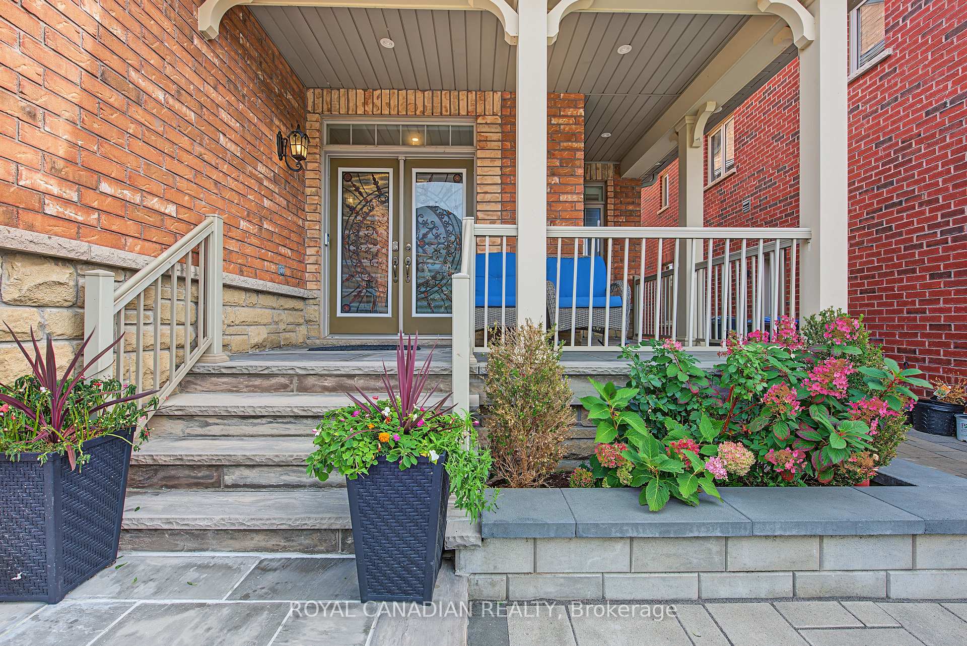 Photo 3 of 13 Island Grove, Brampton, Credit Valley — HOMEH
