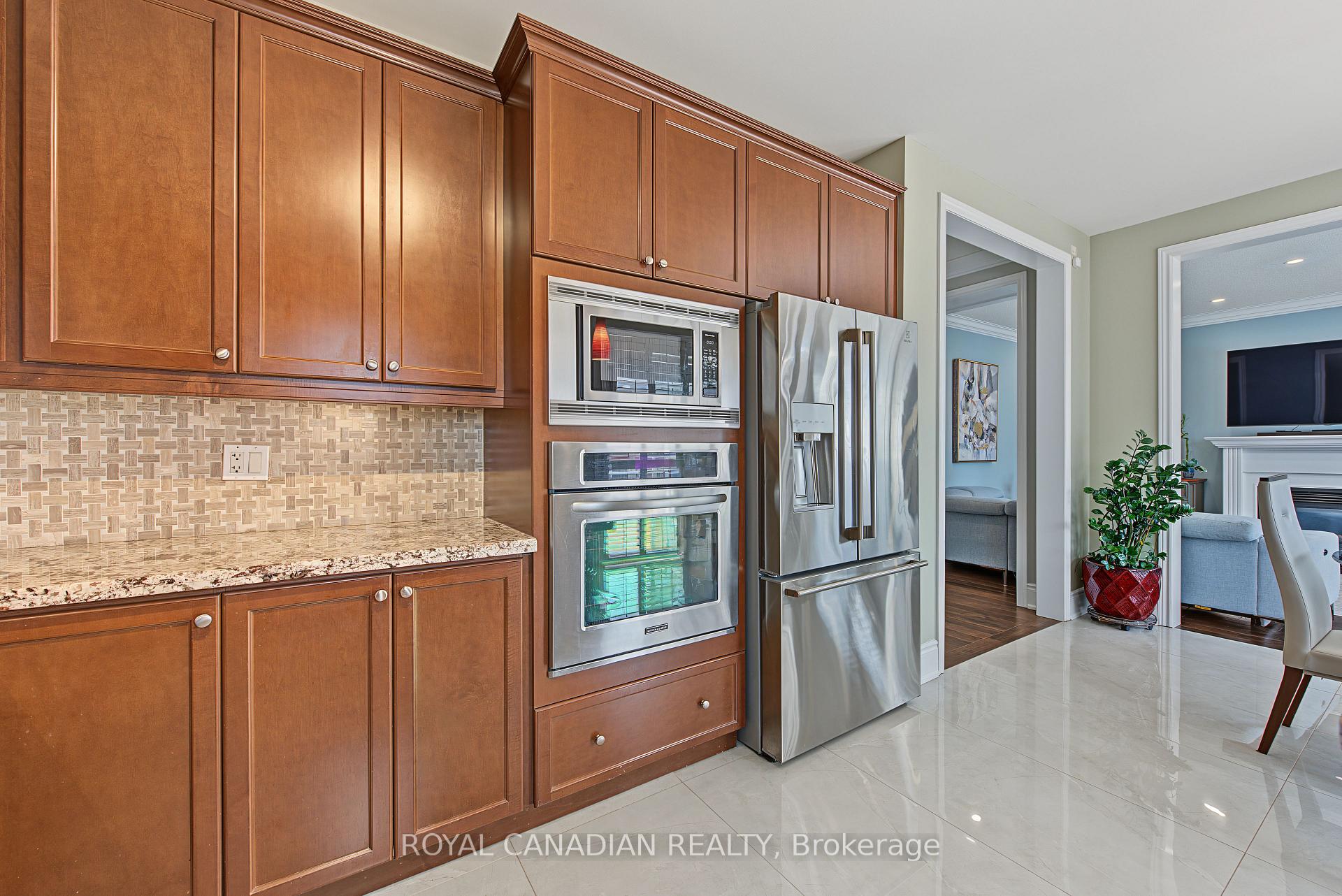 Photo 10 of 13 Island Grove, Brampton, Credit Valley — HOMEH