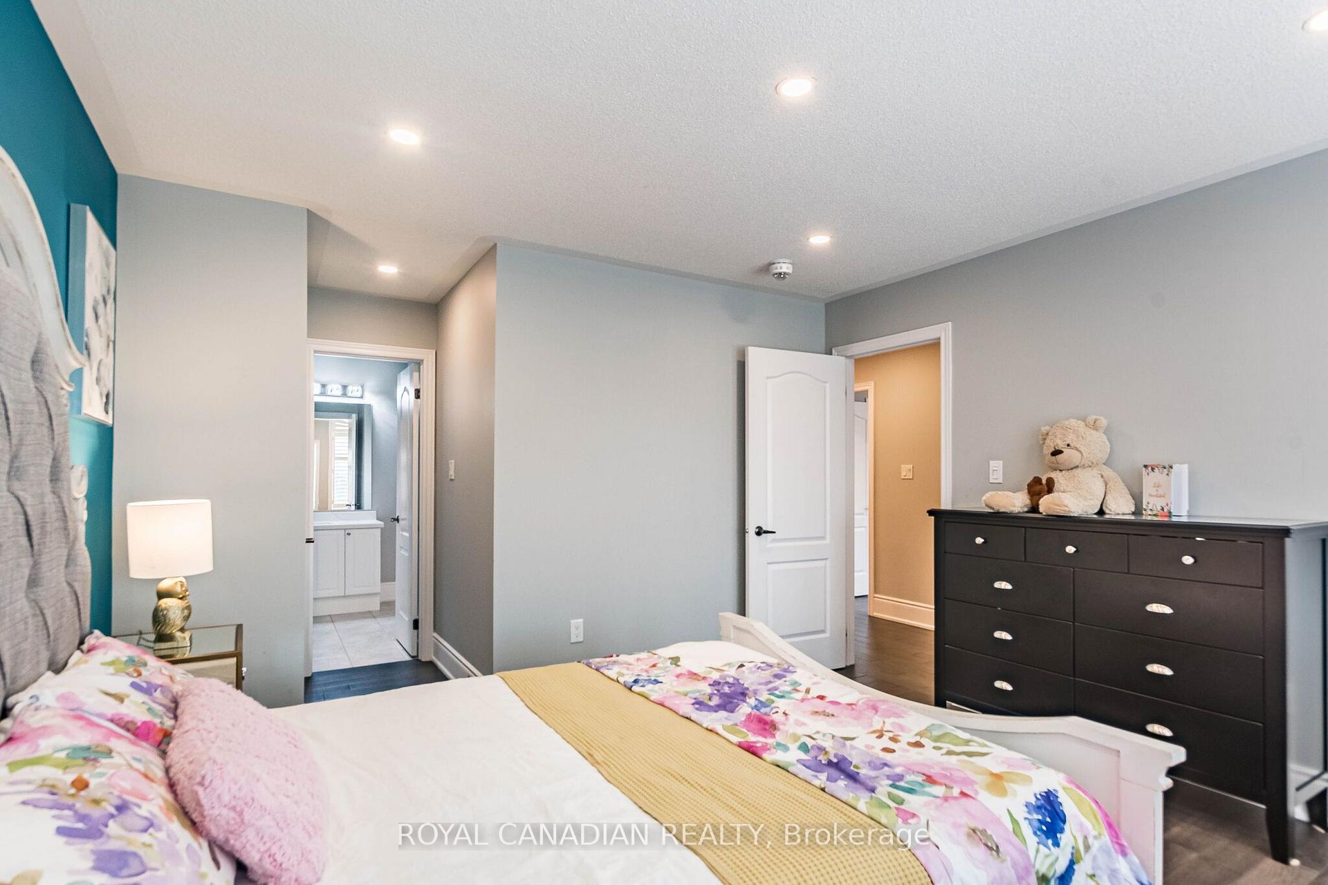 Photo 30 of 13 Island Grove, Brampton, Credit Valley — HOMEH