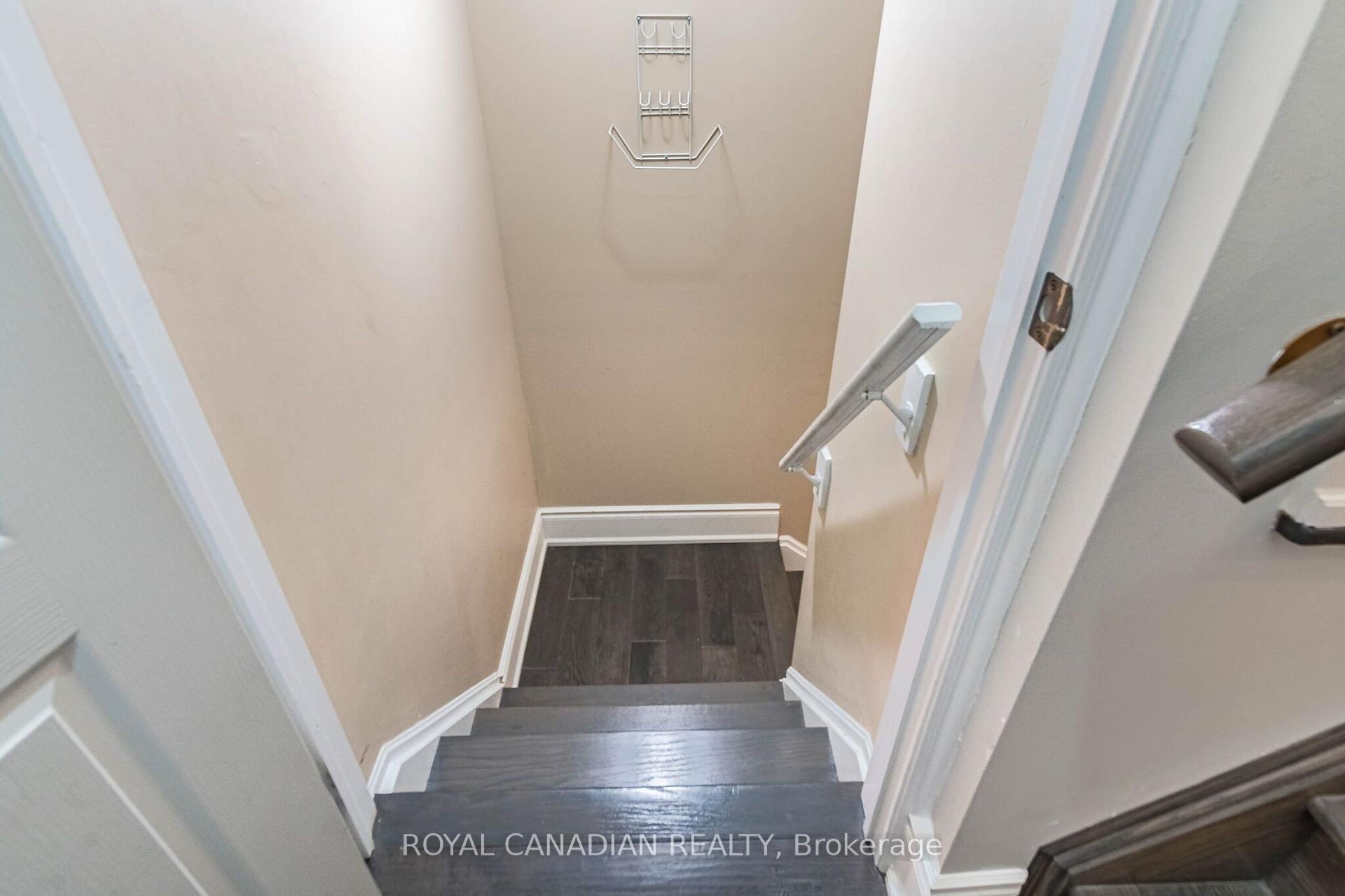 Photo 33 of 13 Island Grove, Brampton, Credit Valley — HOMEH