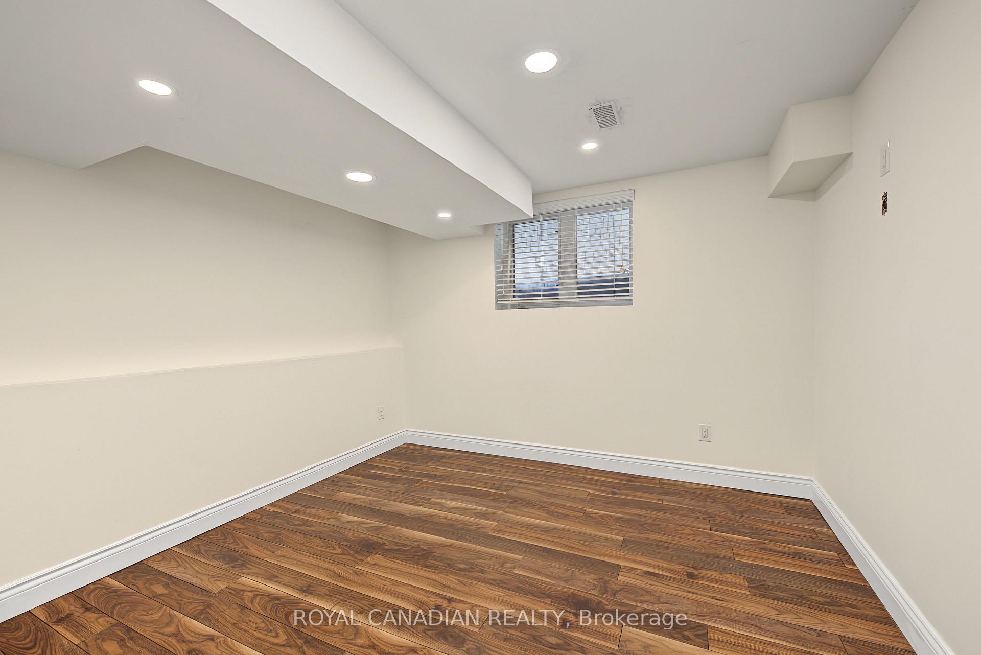 Photo 36 of 13 Island Grove, Brampton, Credit Valley — HOMEH