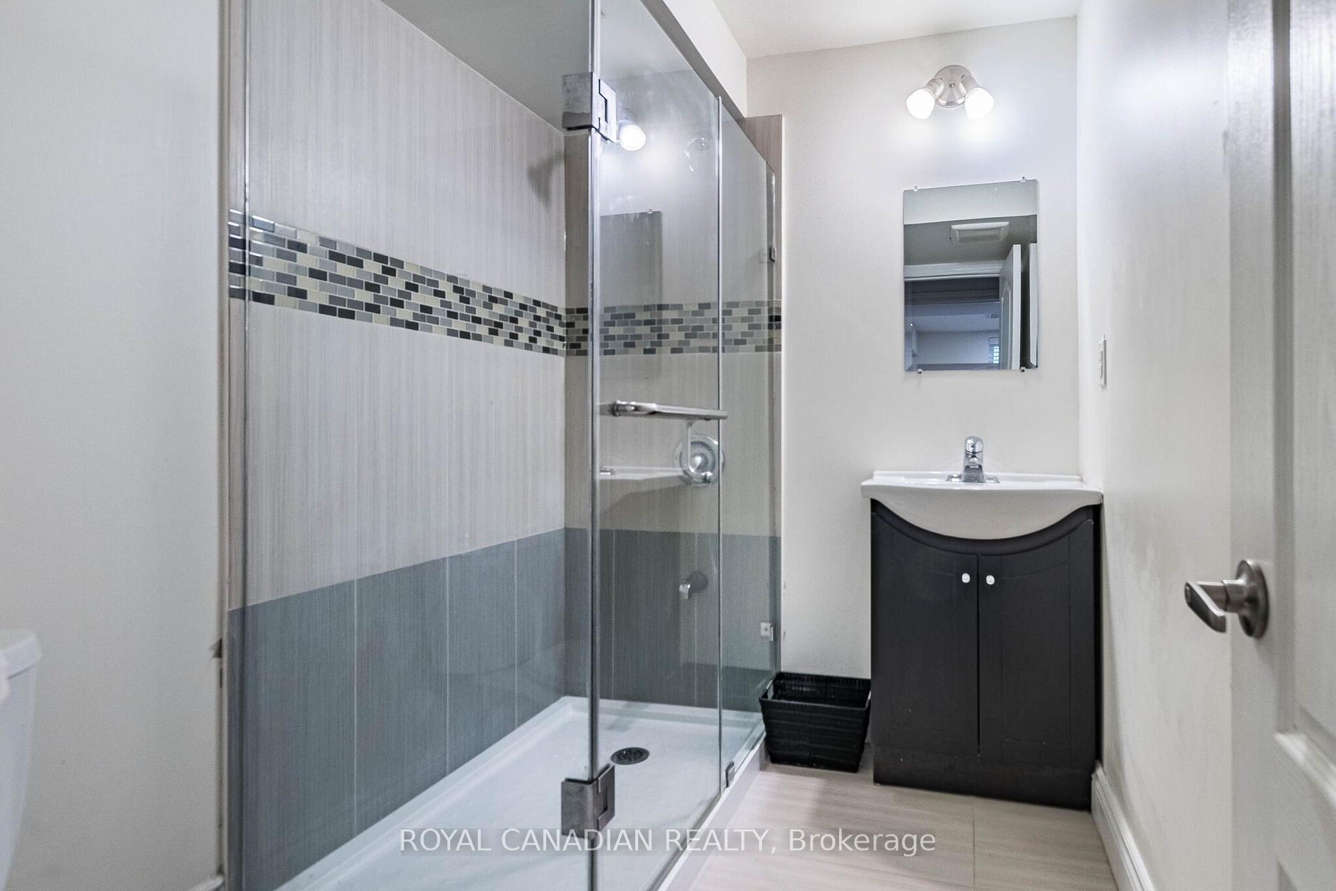 Photo 37 of 13 Island Grove, Brampton, Credit Valley — HOMEH