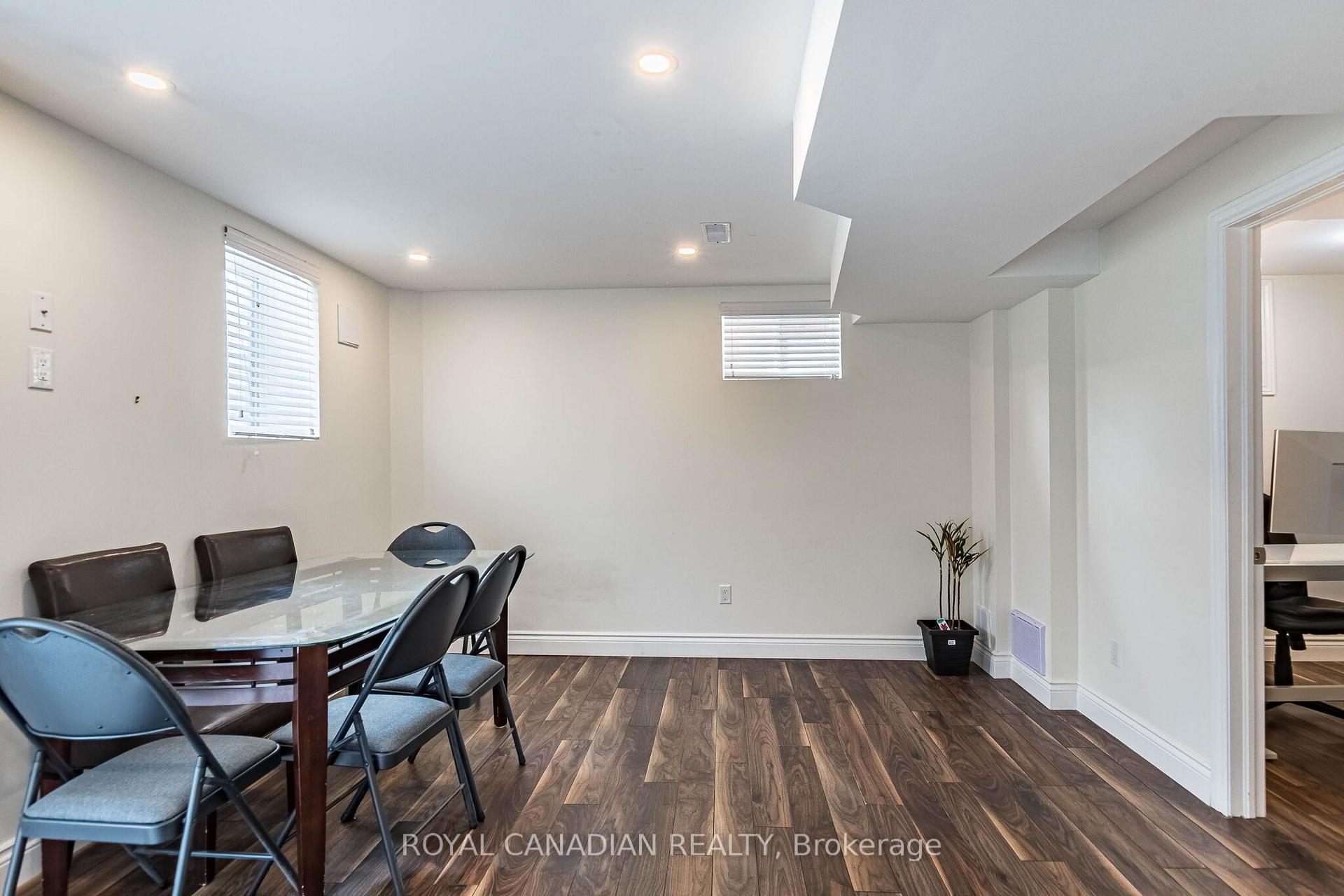 Photo 38 of 13 Island Grove, Brampton, Credit Valley — HOMEH