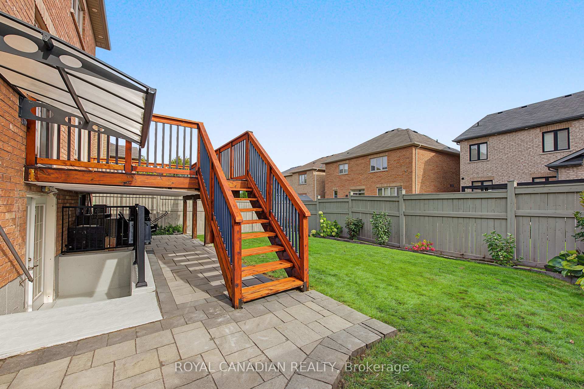 Photo 42 of 13 Island Grove, Brampton, Credit Valley — HOMEH