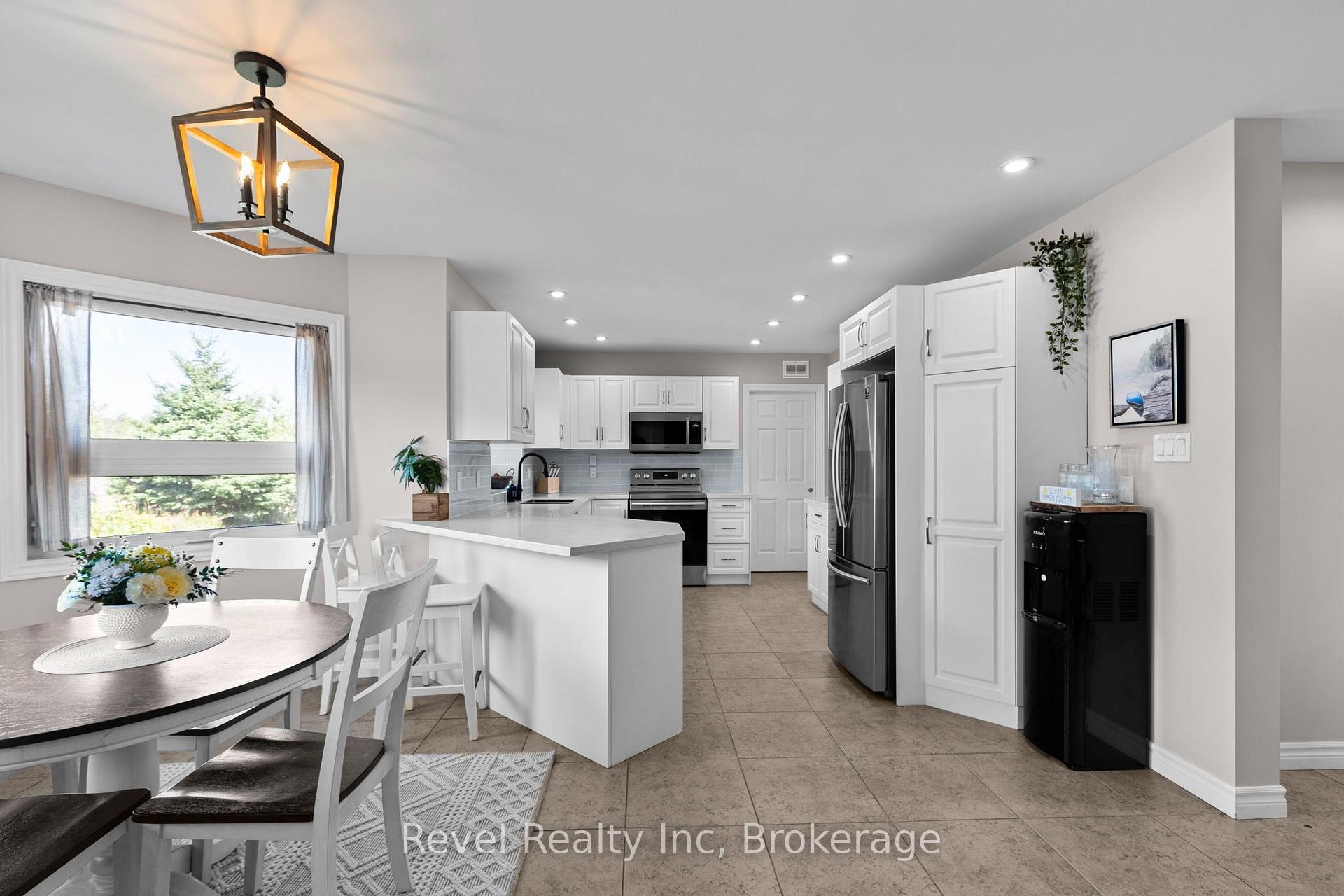 Photo 11 of 5 Avery Court, Parry Sound — HOMEH
