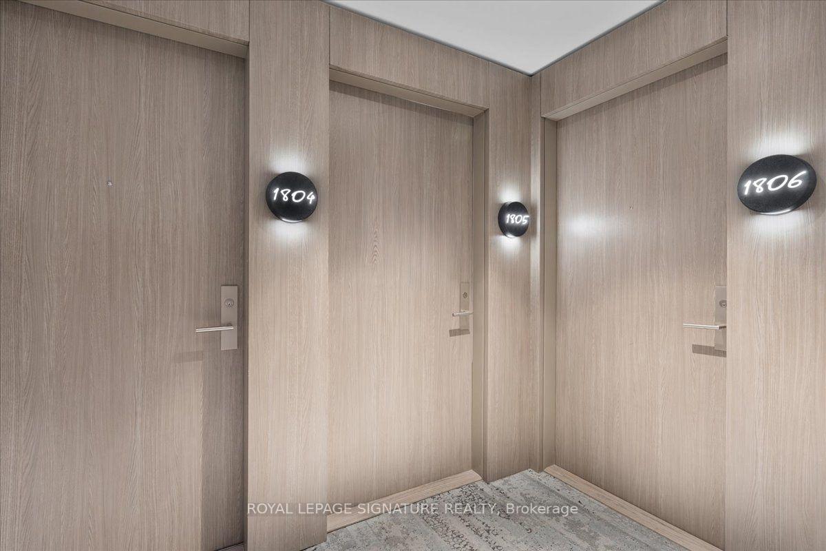 Photo 4 of Unit 1805, 161 Roehampton Avenue, Toronto, Mount Pleasant West — HOMEH