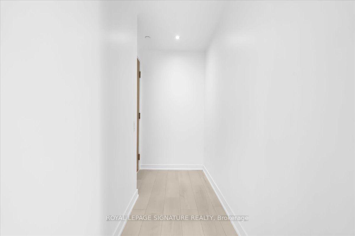 Photo 6 of Unit 1805, 161 Roehampton Avenue, Toronto, Mount Pleasant West — HOMEH