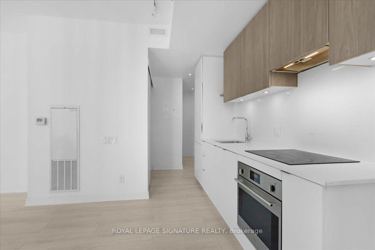 Photo 9 of Unit 1805, 161 Roehampton Avenue, Toronto, Mount Pleasant West — HOMEH