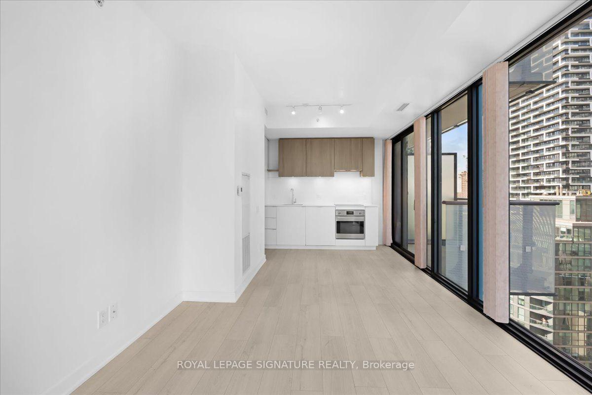 Photo 11 of Unit 1805, 161 Roehampton Avenue, Toronto, Mount Pleasant West — HOMEH
