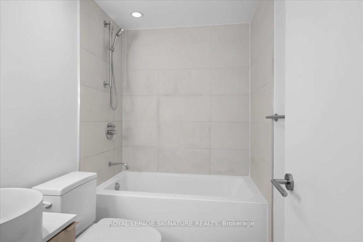 Photo 19 of Unit 1805, 161 Roehampton Avenue, Toronto, Mount Pleasant West — HOMEH