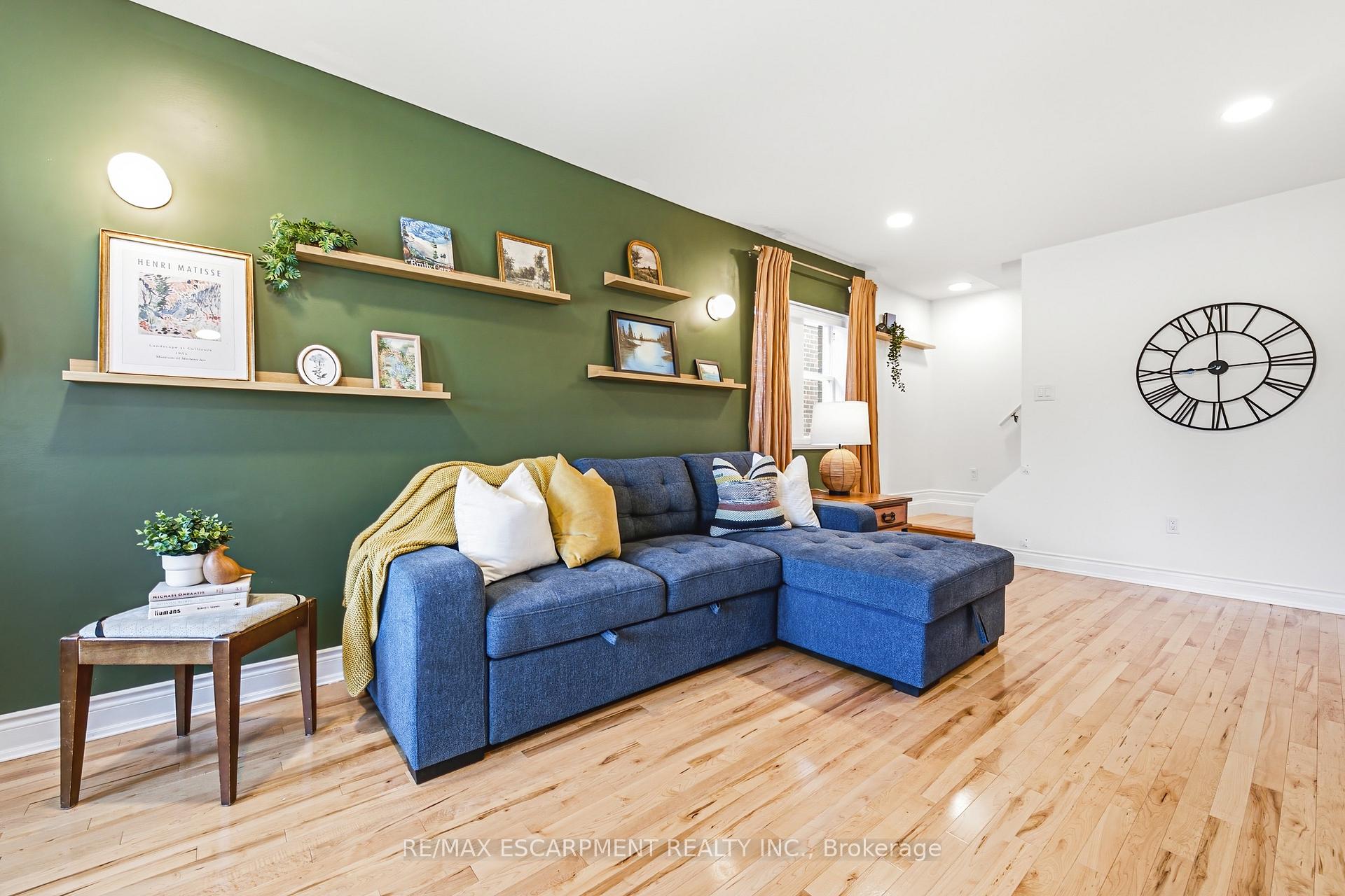 Photo 5 of 255 Weir Street N, Hamilton, Homeside — HOMEH
