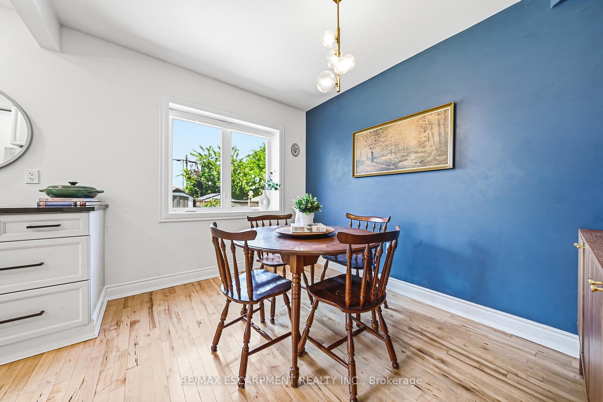 Photo 11 of 255 Weir Street N, Hamilton, Homeside — HOMEH