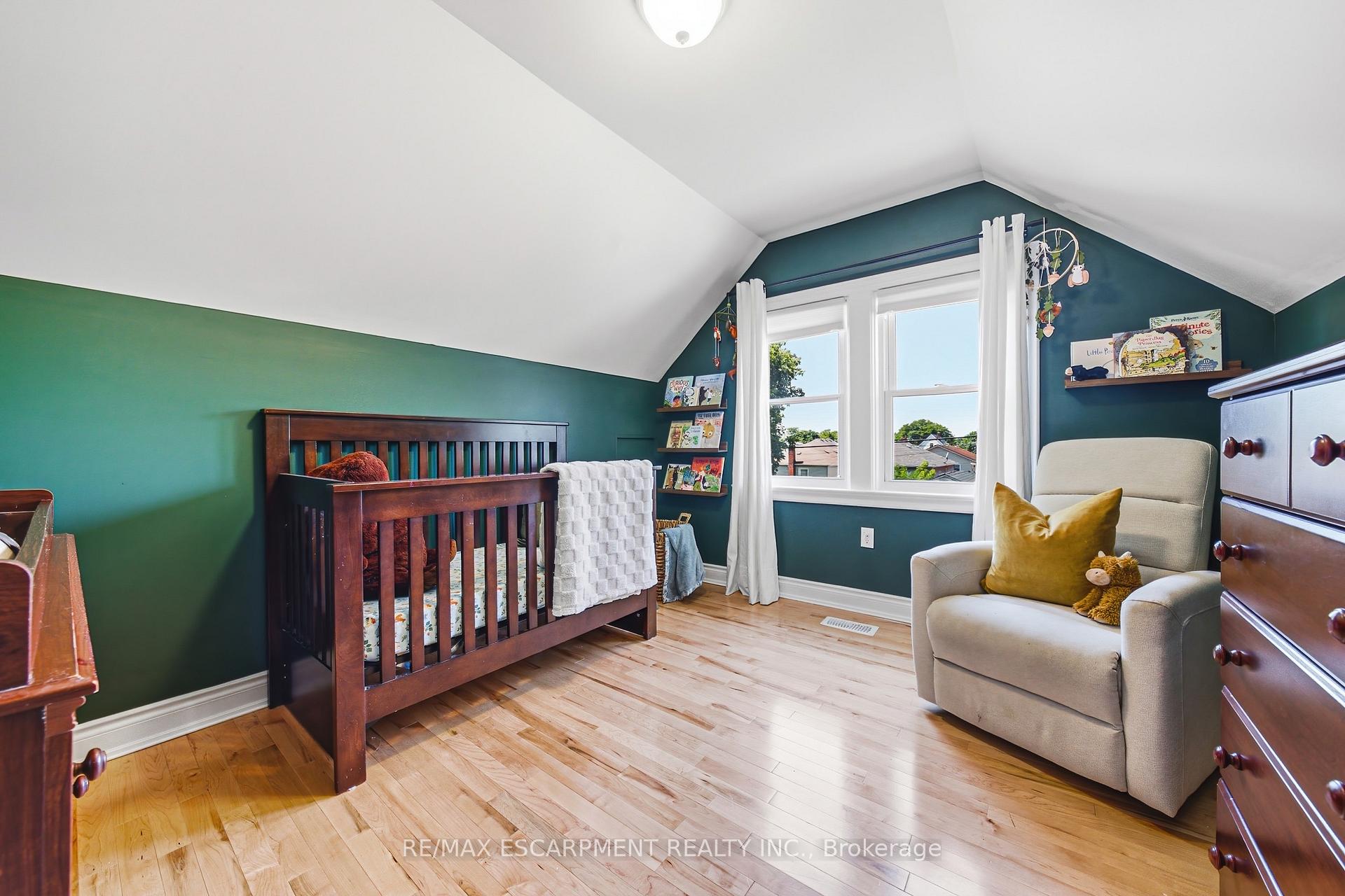Photo 24 of 255 Weir Street N, Hamilton, Homeside — HOMEH
