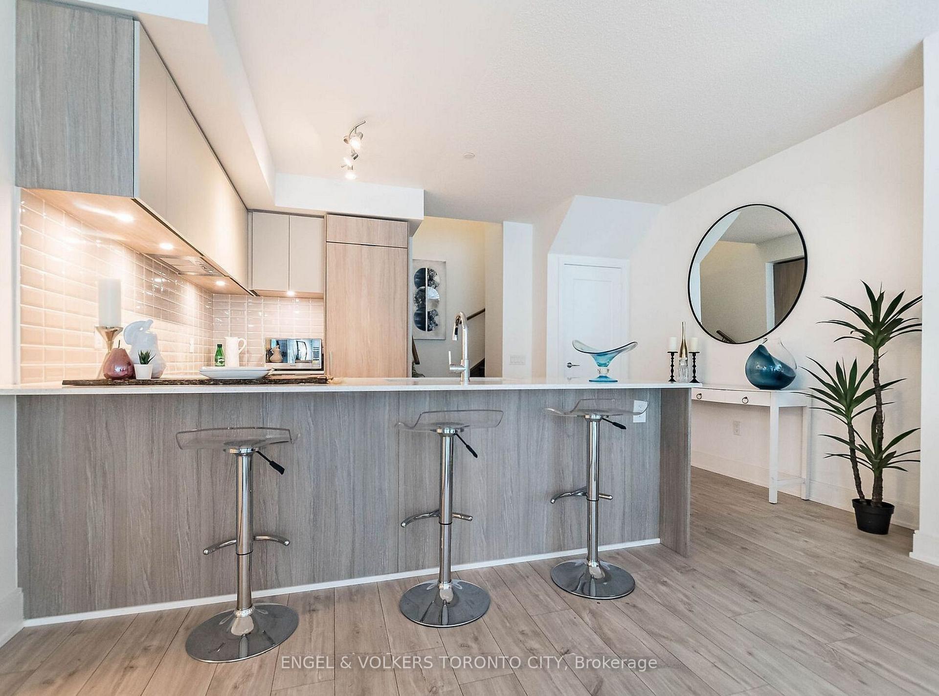 Photo 6 of Unit TH104, 70 Annie Craig Drive, Etobicoke, Mimico — HOMEH
