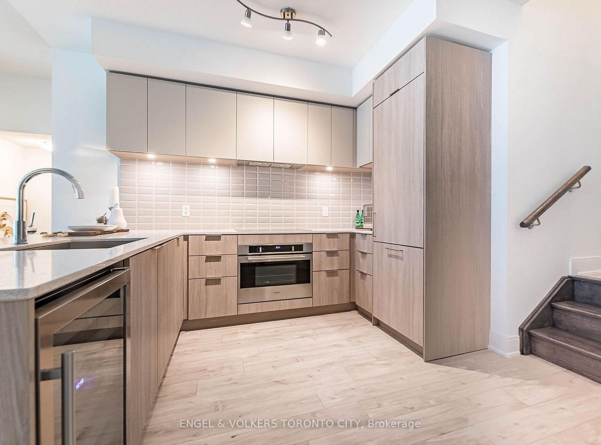 Photo 10 of Unit TH104, 70 Annie Craig Drive, Etobicoke, Mimico — HOMEH