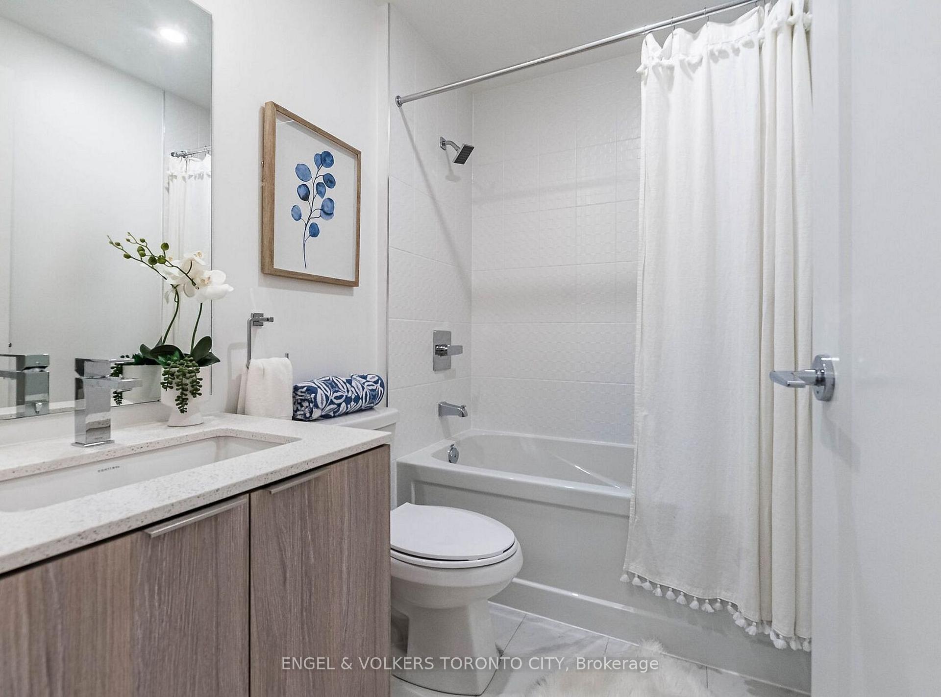 Photo 15 of Unit TH104, 70 Annie Craig Drive, Etobicoke, Mimico — HOMEH
