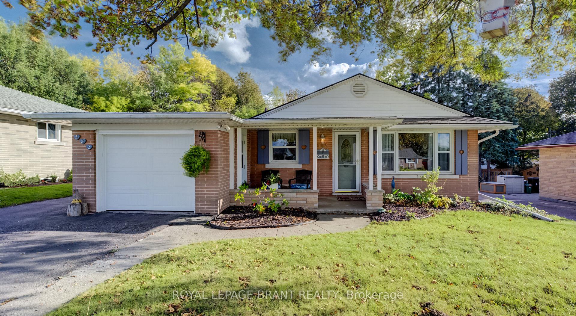 Photo of 582 Grand Valley Drive