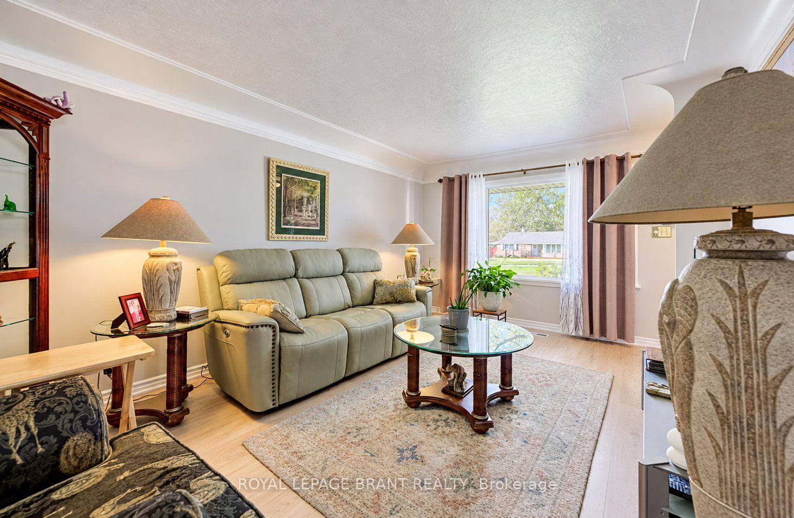 Photo 6 of 582 Grand Valley Drive, Cambridge, Lang's Farm — HOMEH