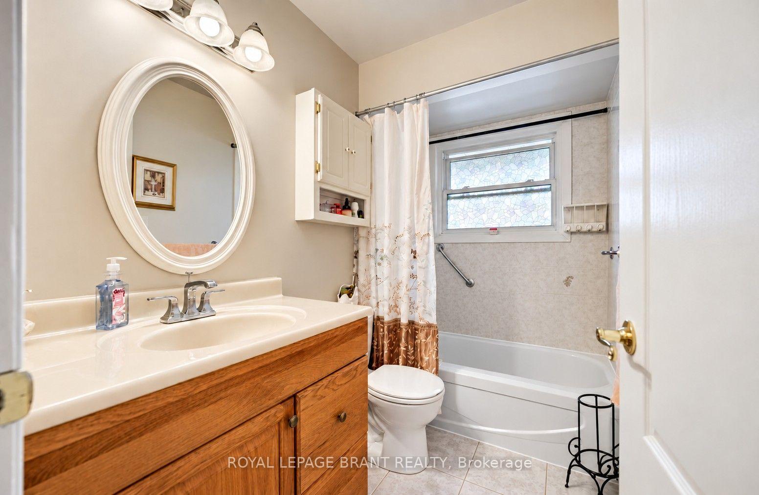 Photo 8 of 582 Grand Valley Drive, Cambridge, Lang's Farm — HOMEH