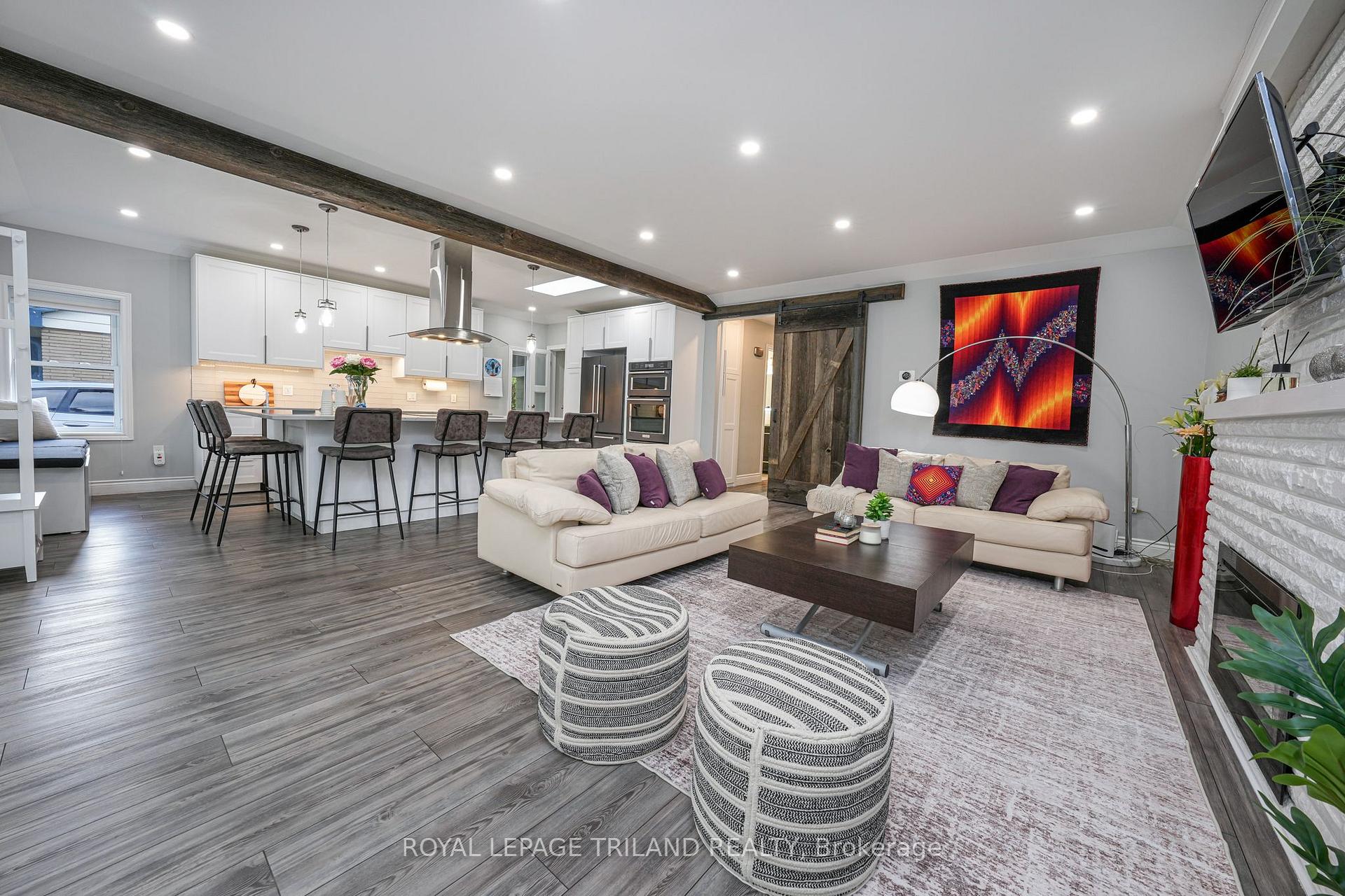 Photo 14 of 351 Reynolds Road, London, South B — HOMEH